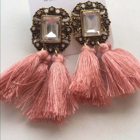 FREE SHIPPING! Crystal Pink Vintage Tassel Statement Earrings ✨ - Picture 4 of 5